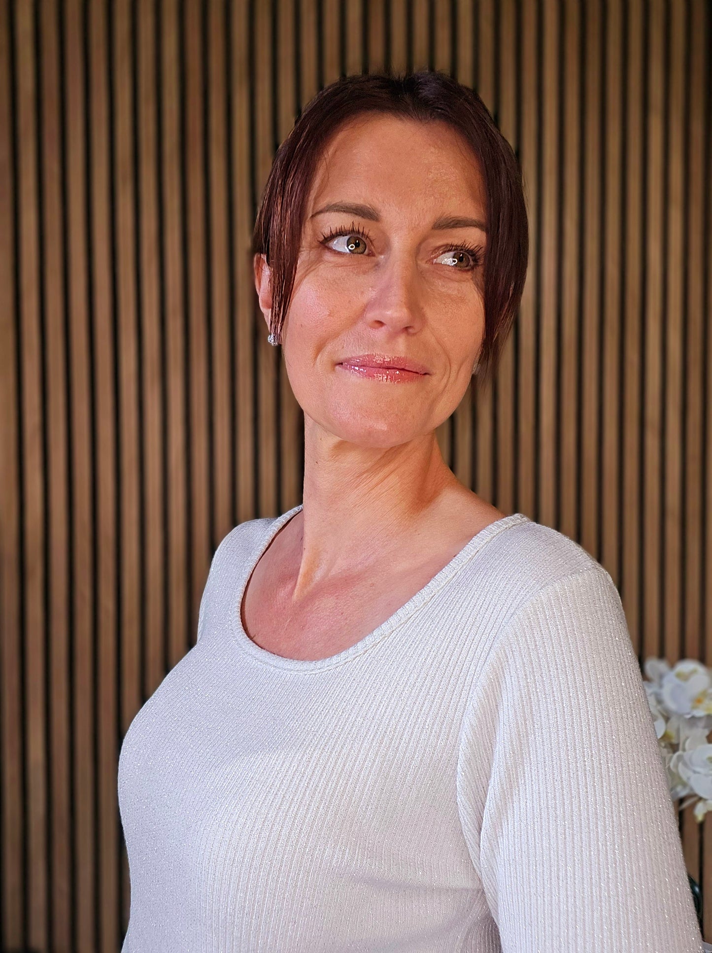 Pull fin brillant manches longues. Blanc