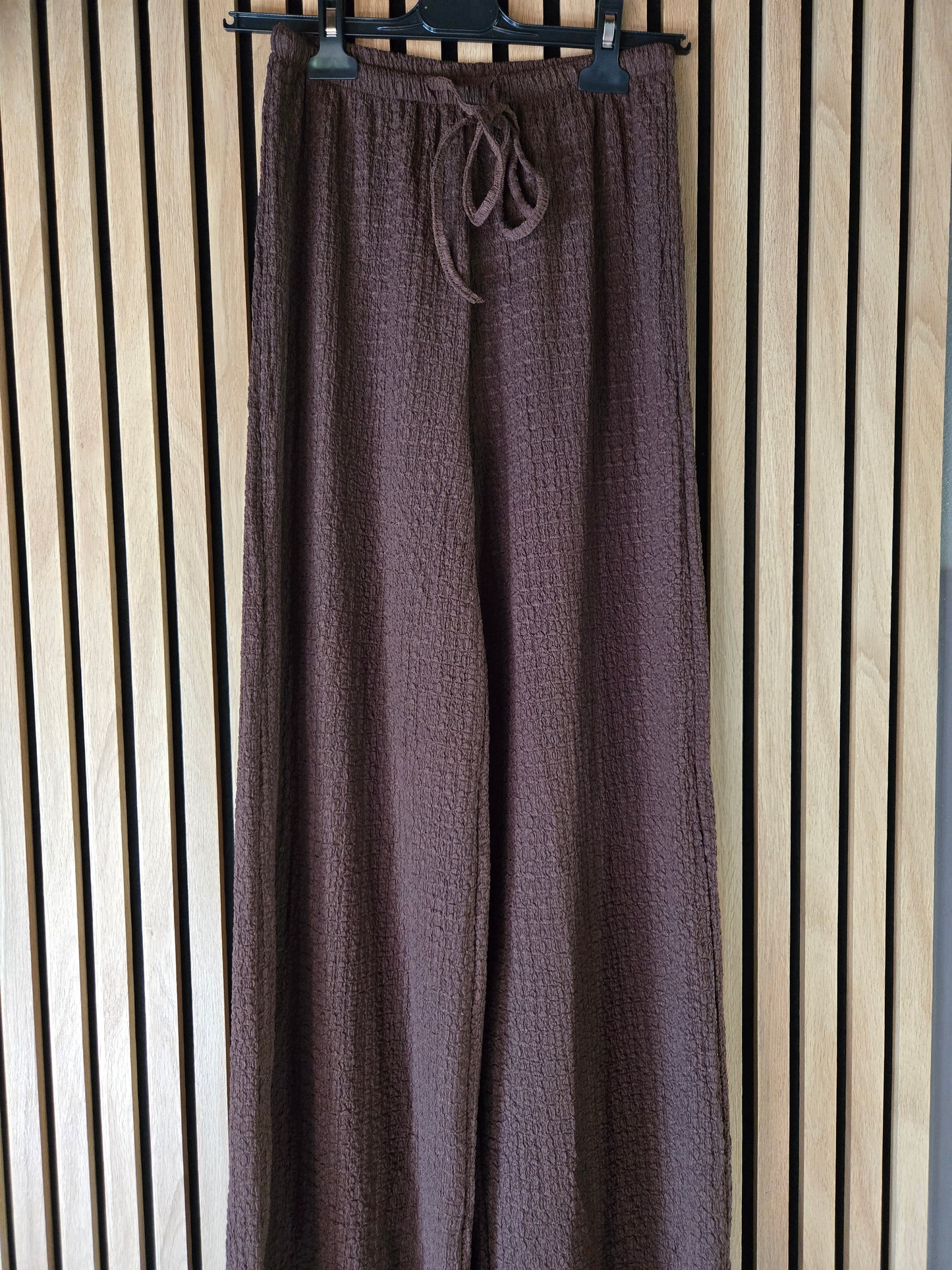 Pantalon fluide, large. Chocolat