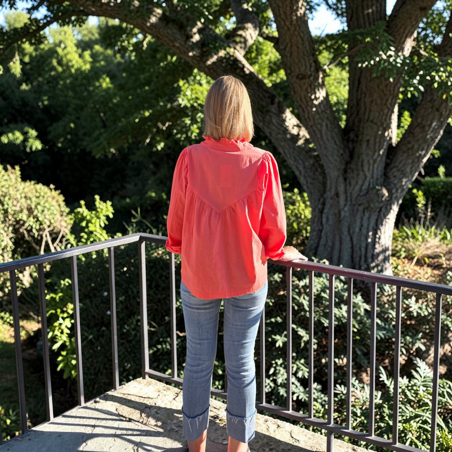 đș Blouse corail brodĂ©e â douceur & fĂ©minitĂ©