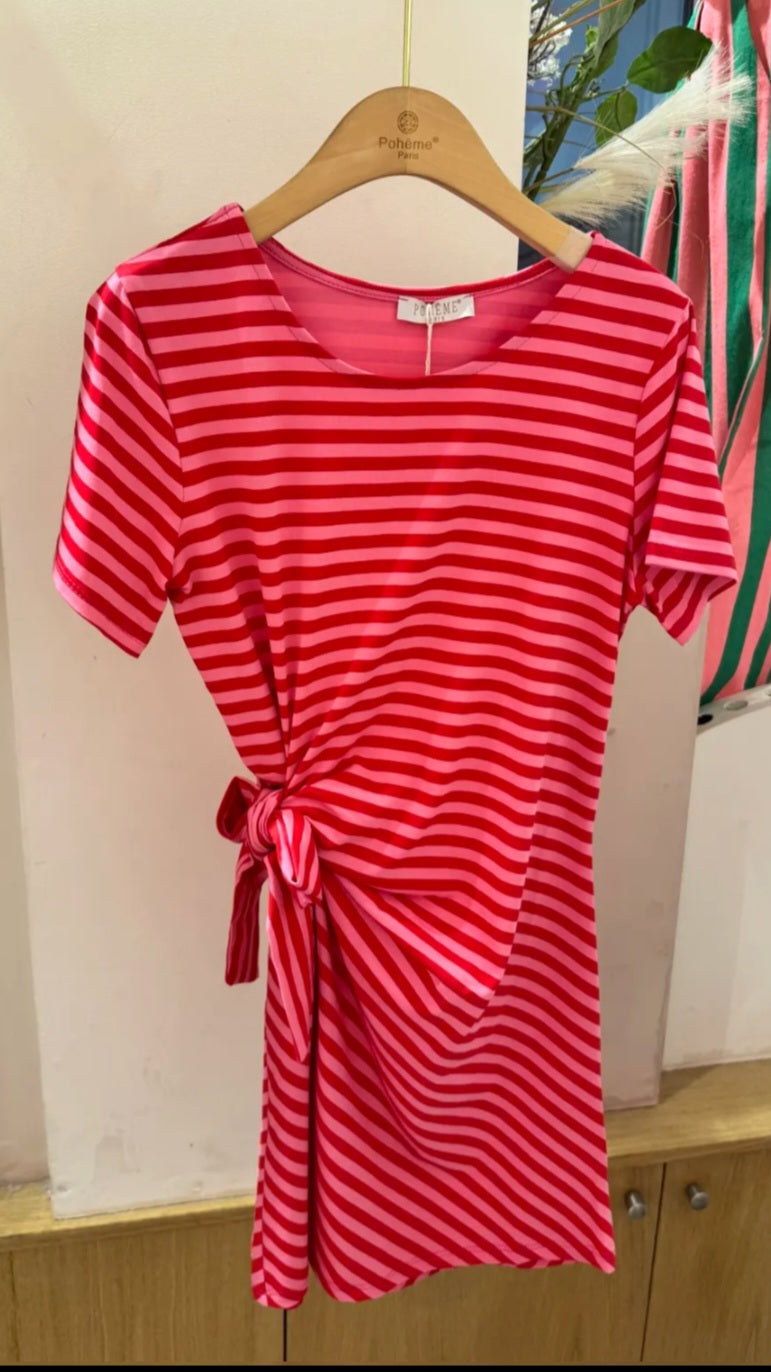 Robe courte lignée rouge