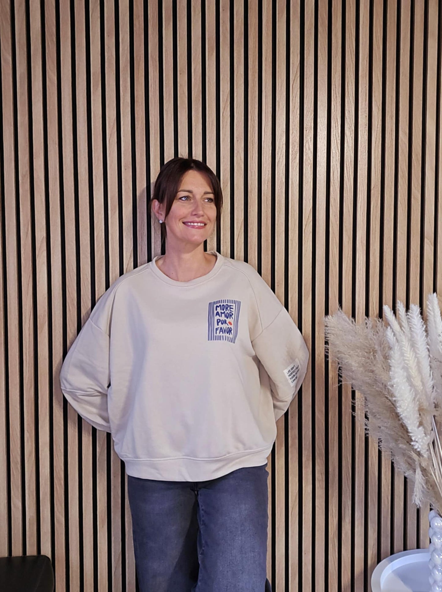 Sweat « More Amor Por Favor ». Beige