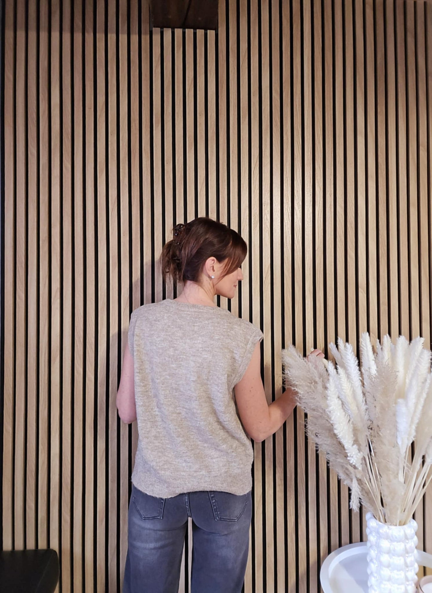 Pull sans manche. Taupe