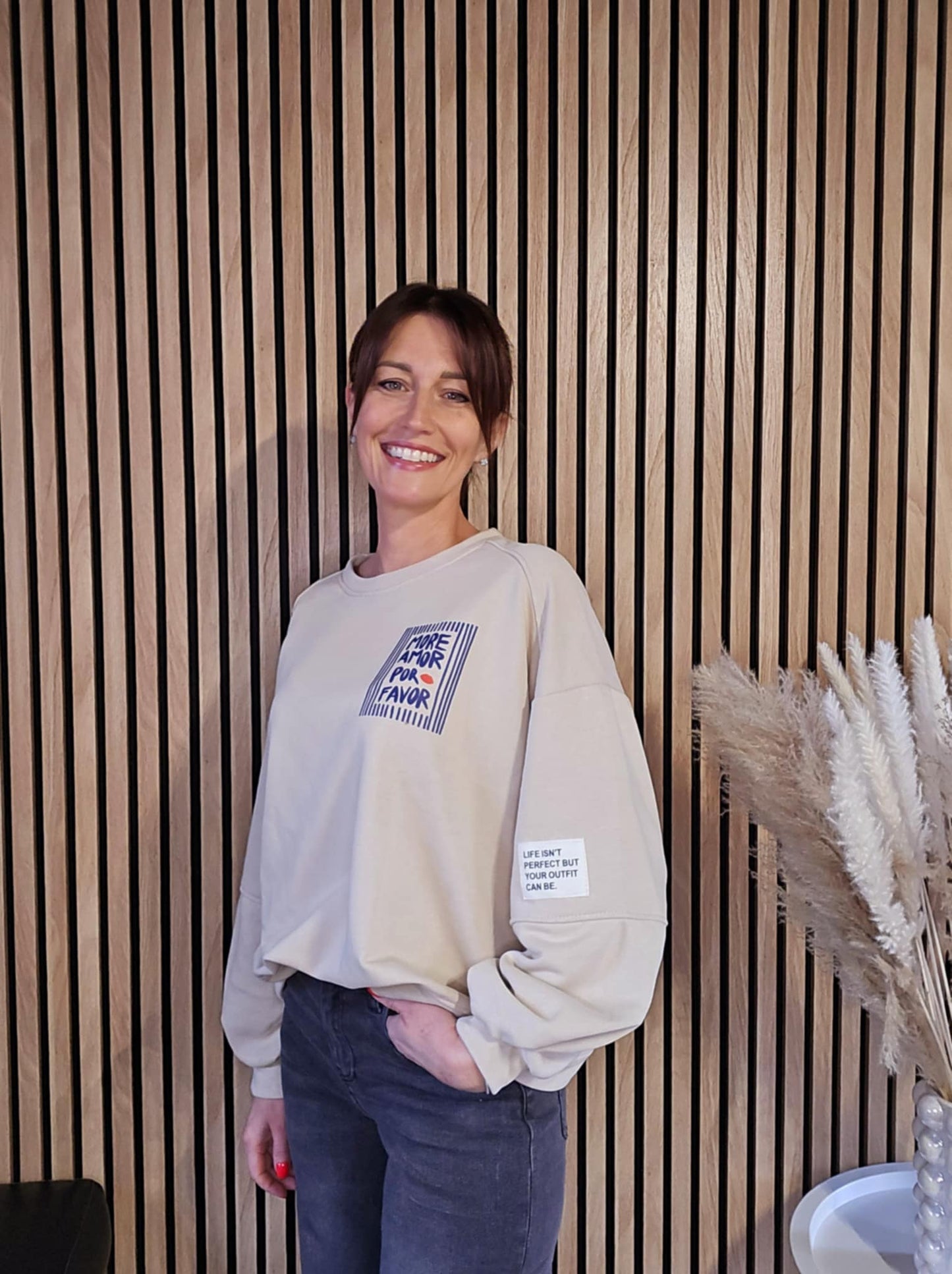 Sweat « More Amor Por Favor ». Beige