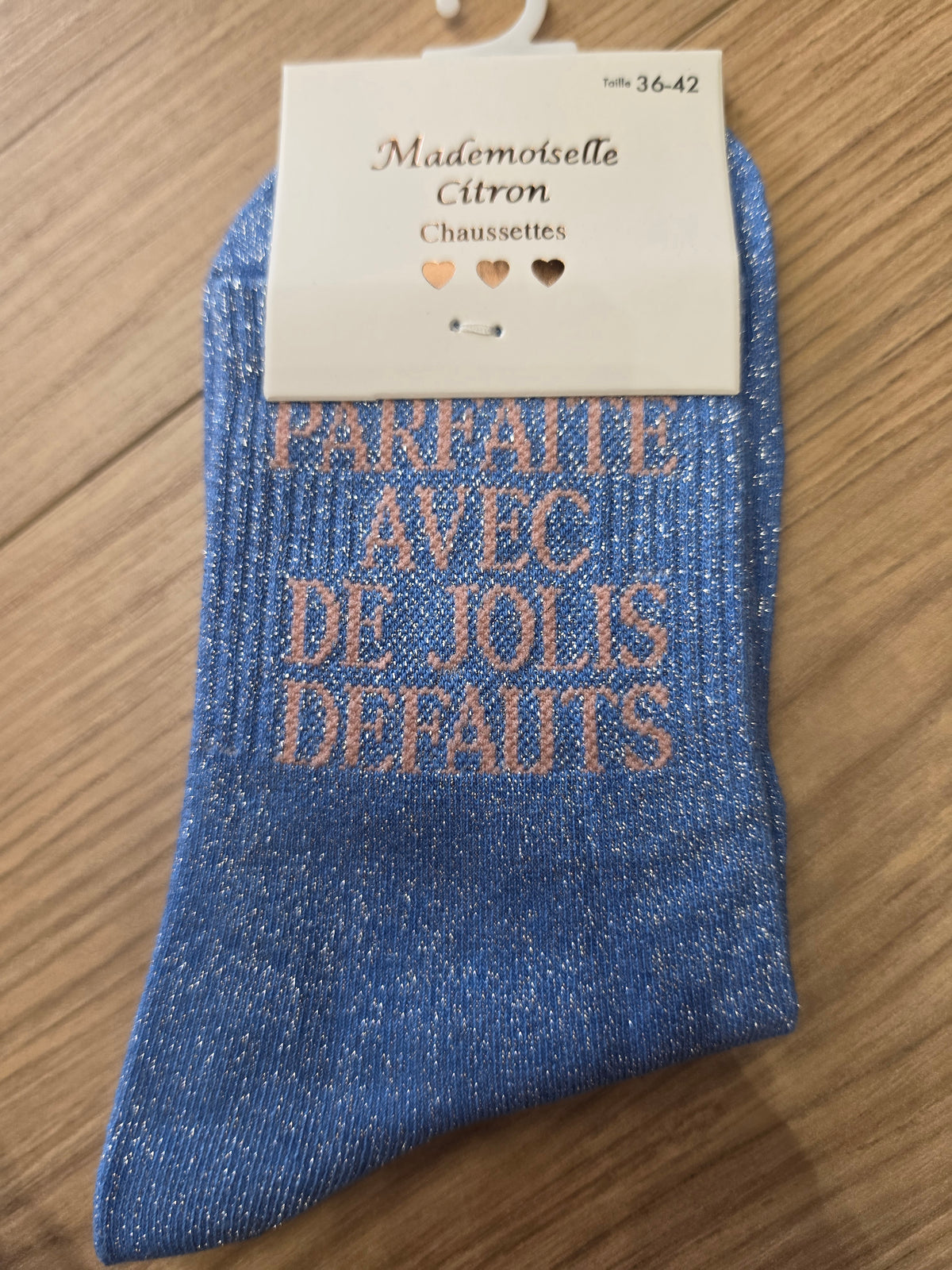 Parfaite avec de jolis défauts bleu