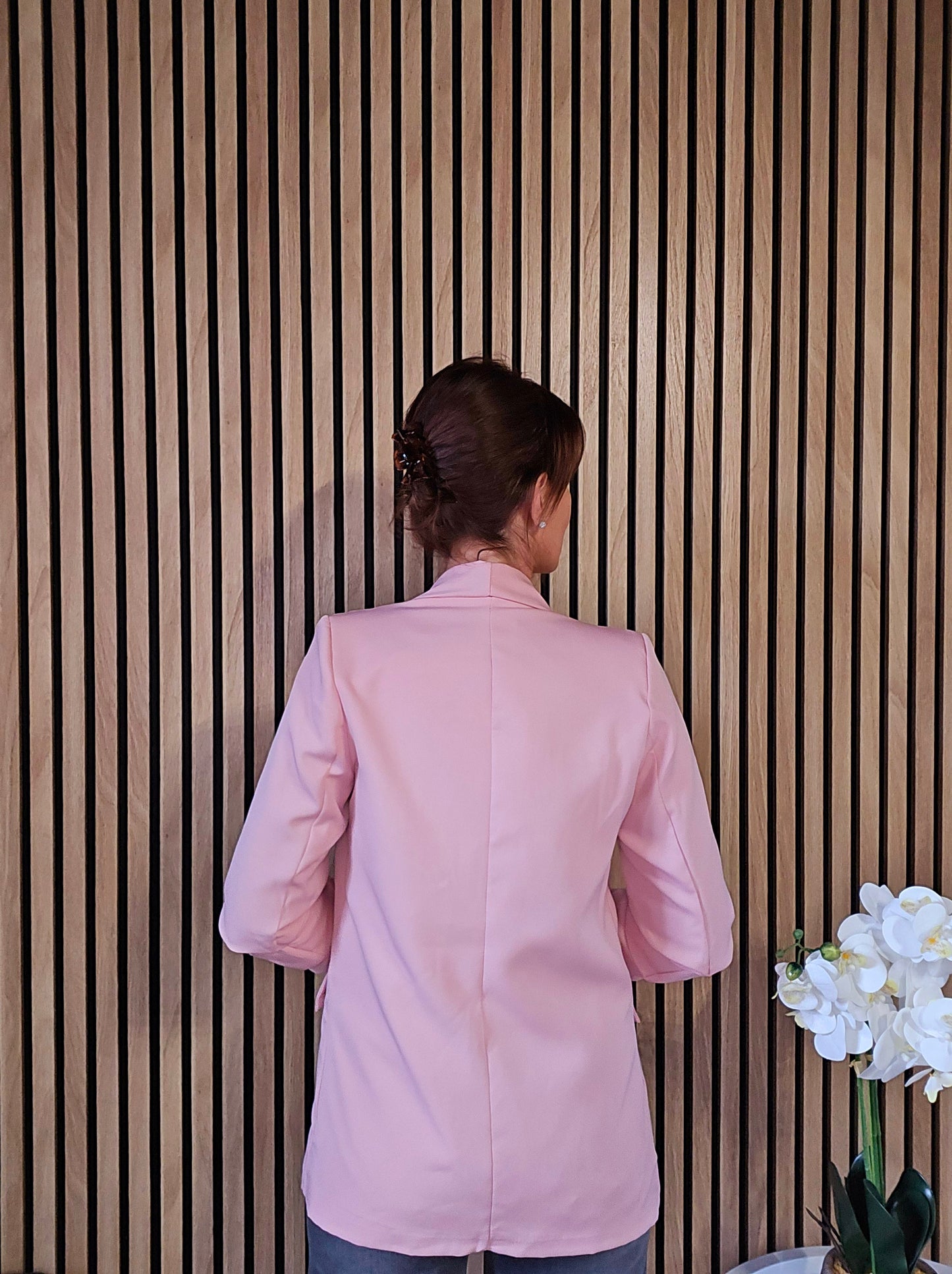 Blazer coupe droite. Rose clair
