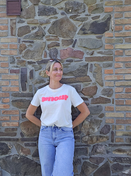 T-Shirt "Amour". Blanc/rose fluo