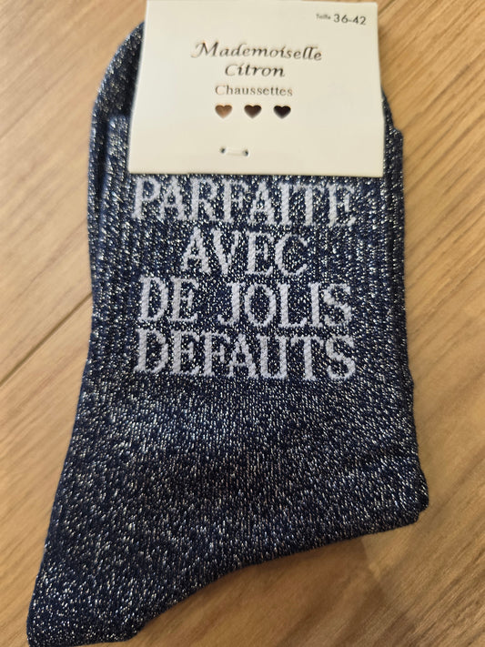 Parfaite avec de jolis défauts bleu nuit