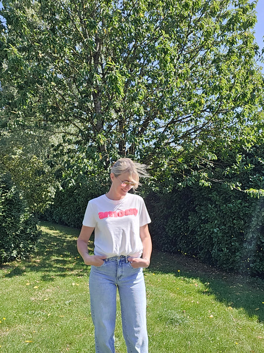 T-Shirt "Amour". Blanc/rose fluo