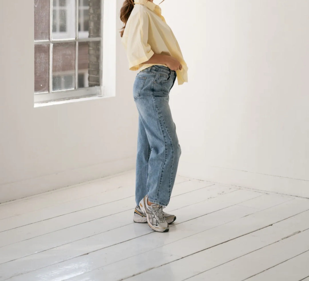 Jeans Barrel Denim Bleu Clair – Coupe Tendance et Confort Absolu 💙