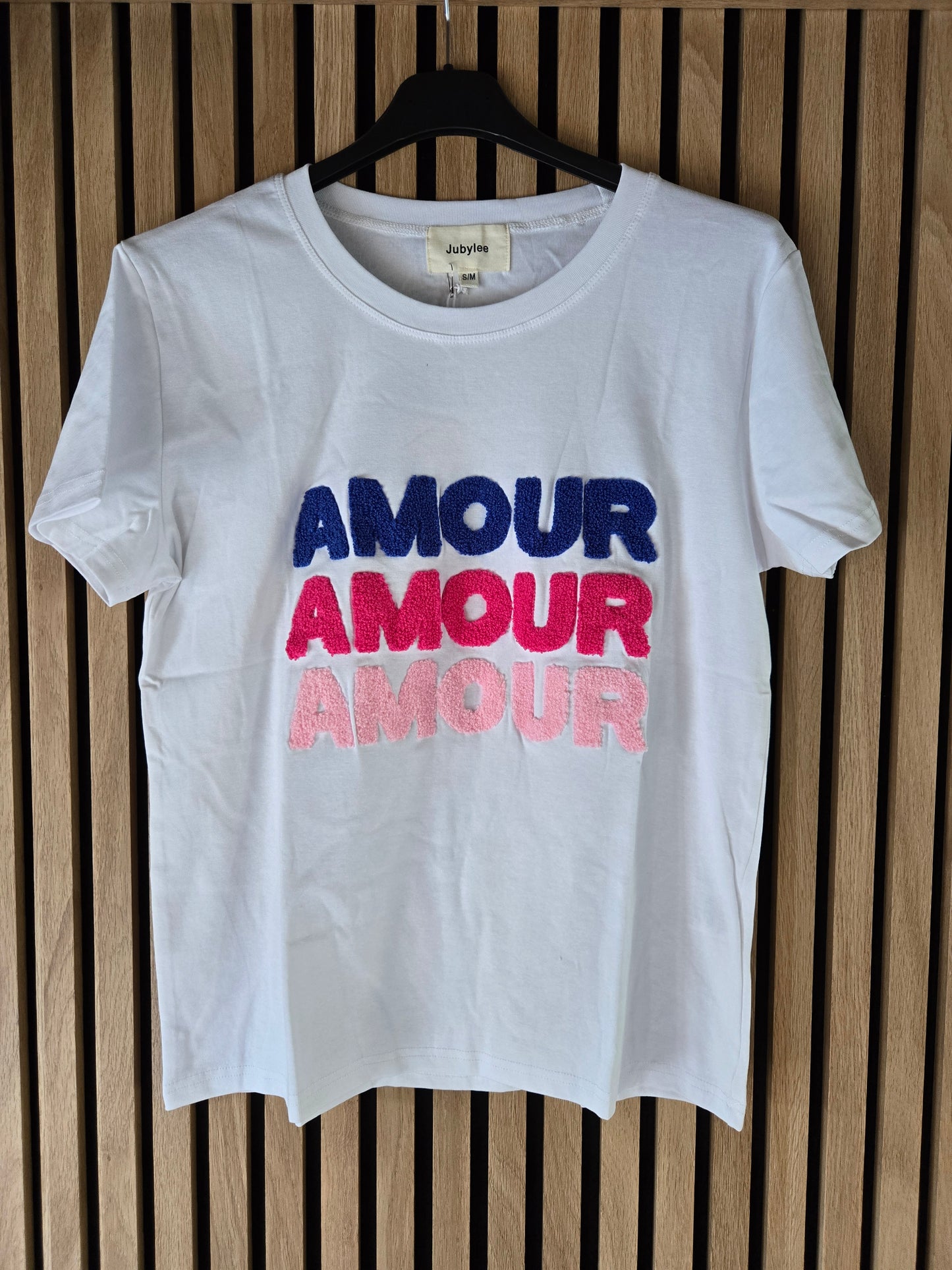 T-Shirt "Amour". Blanc/bleu royal/rose