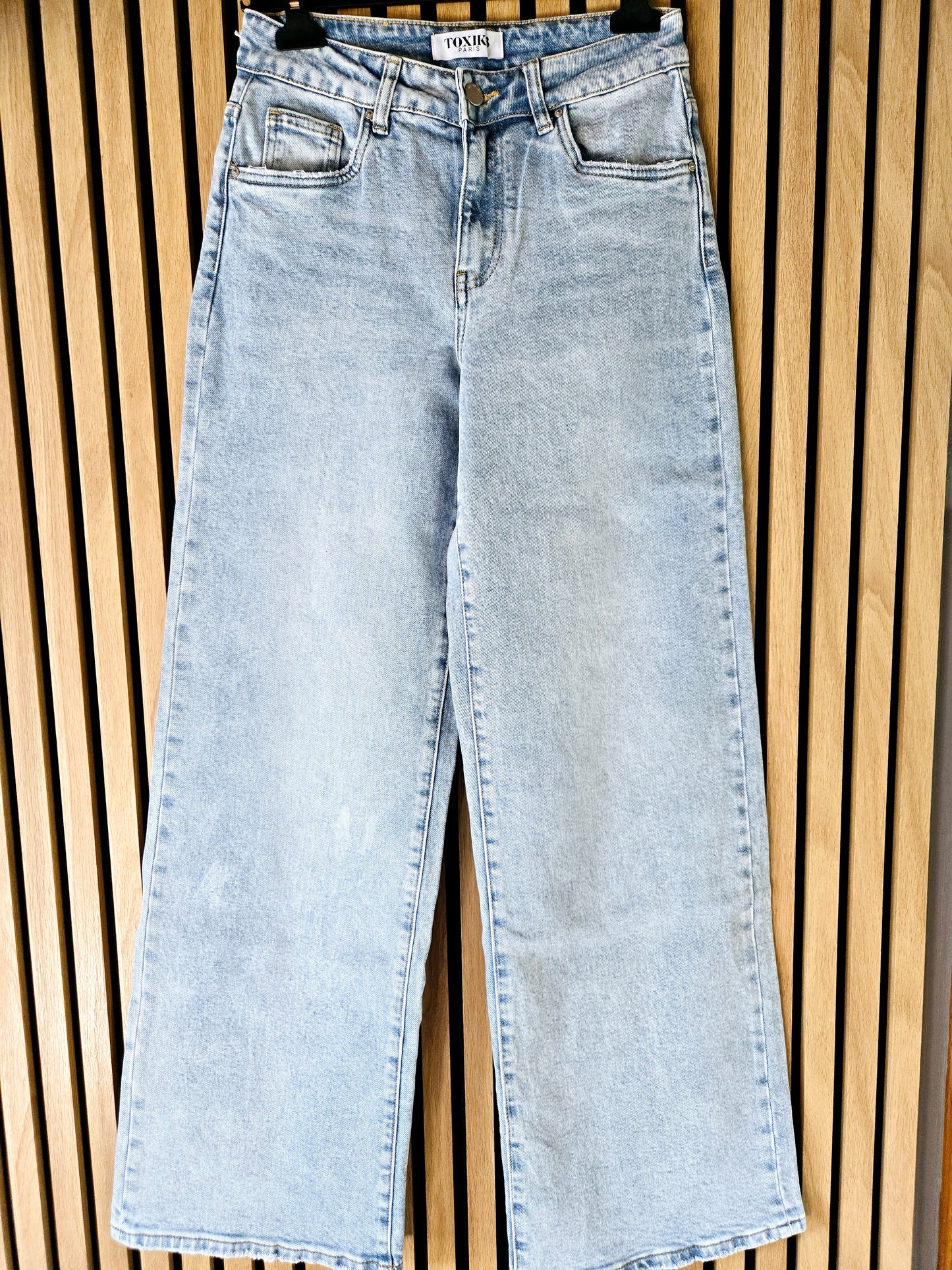 Jeans TOXIK3 large. Bleu clair