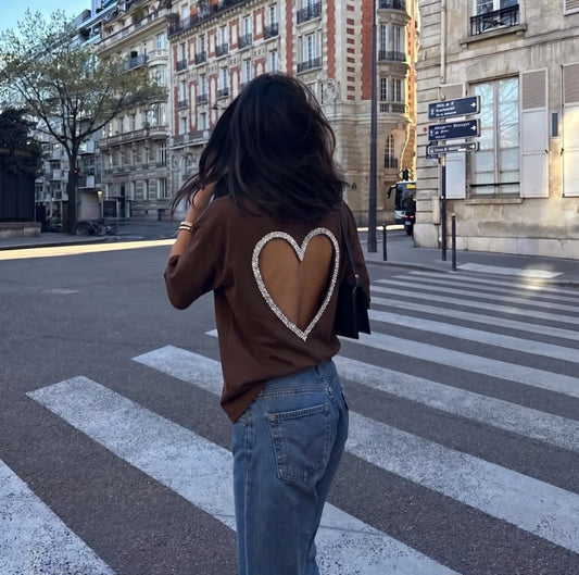 T-SHIRT CŒURS À STRASS DANS LE DOS. Choco