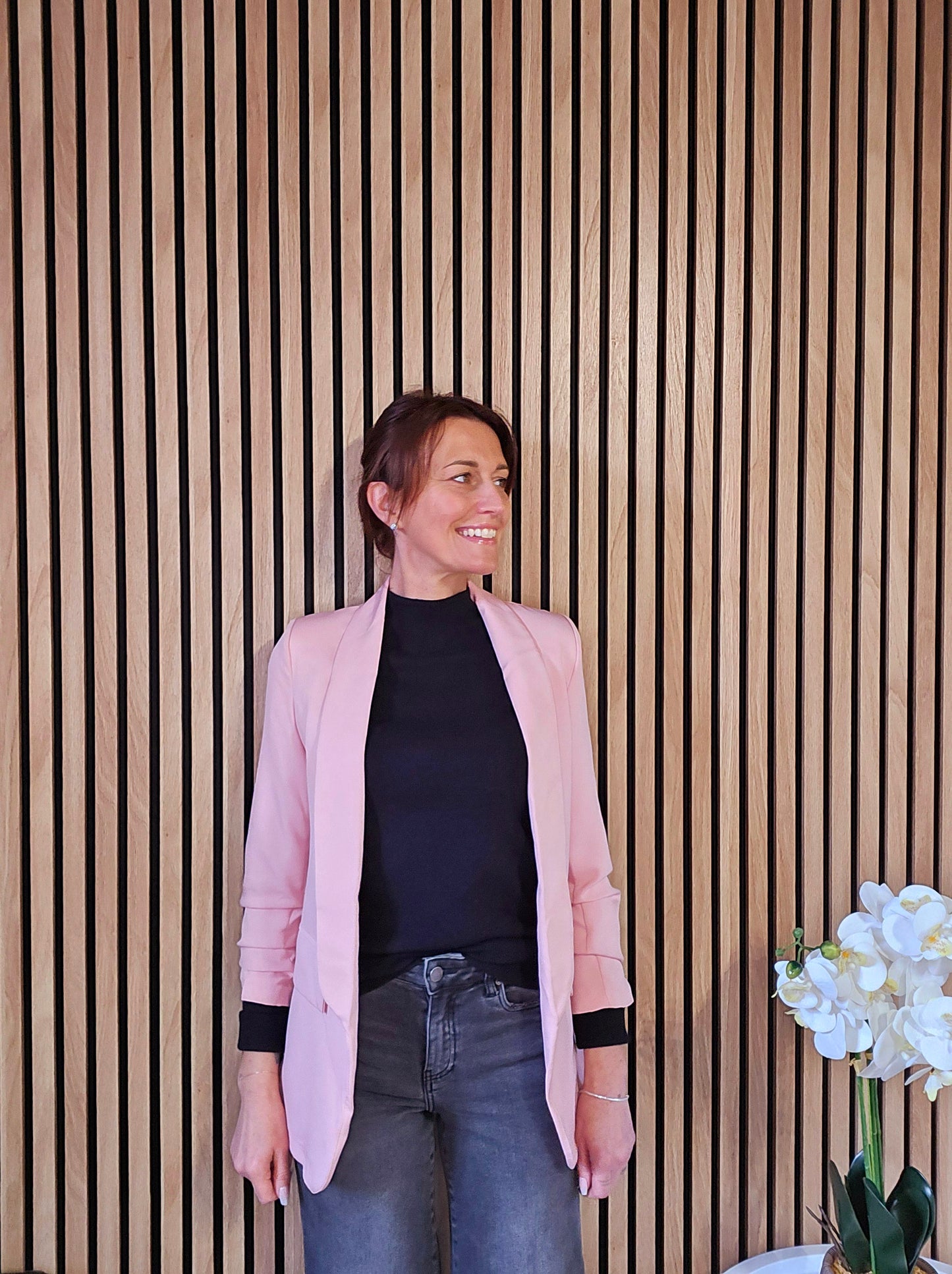 Blazer coupe droite. Rose clair