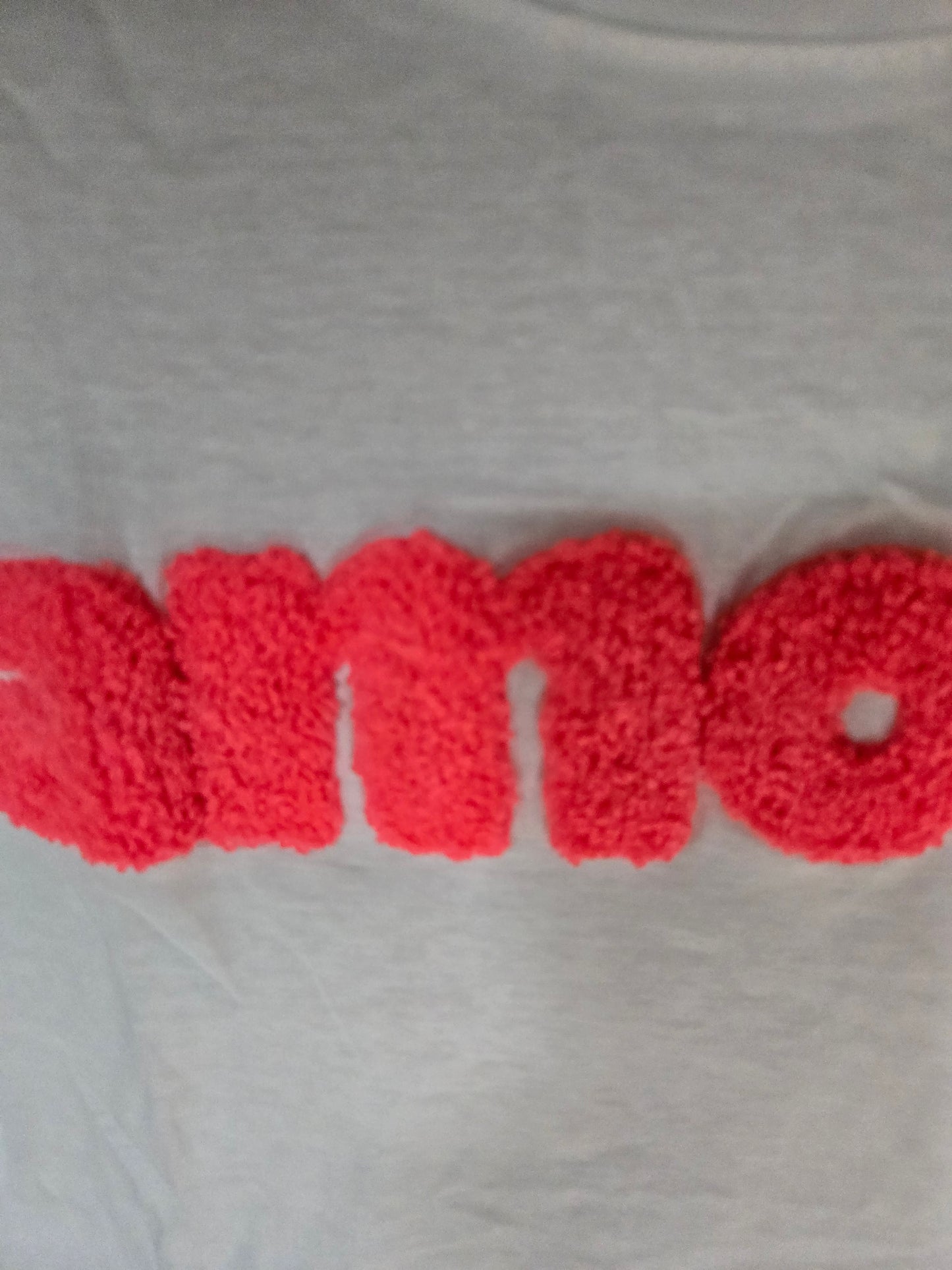 T-Shirt "Amour". Blanc/rose fluo
