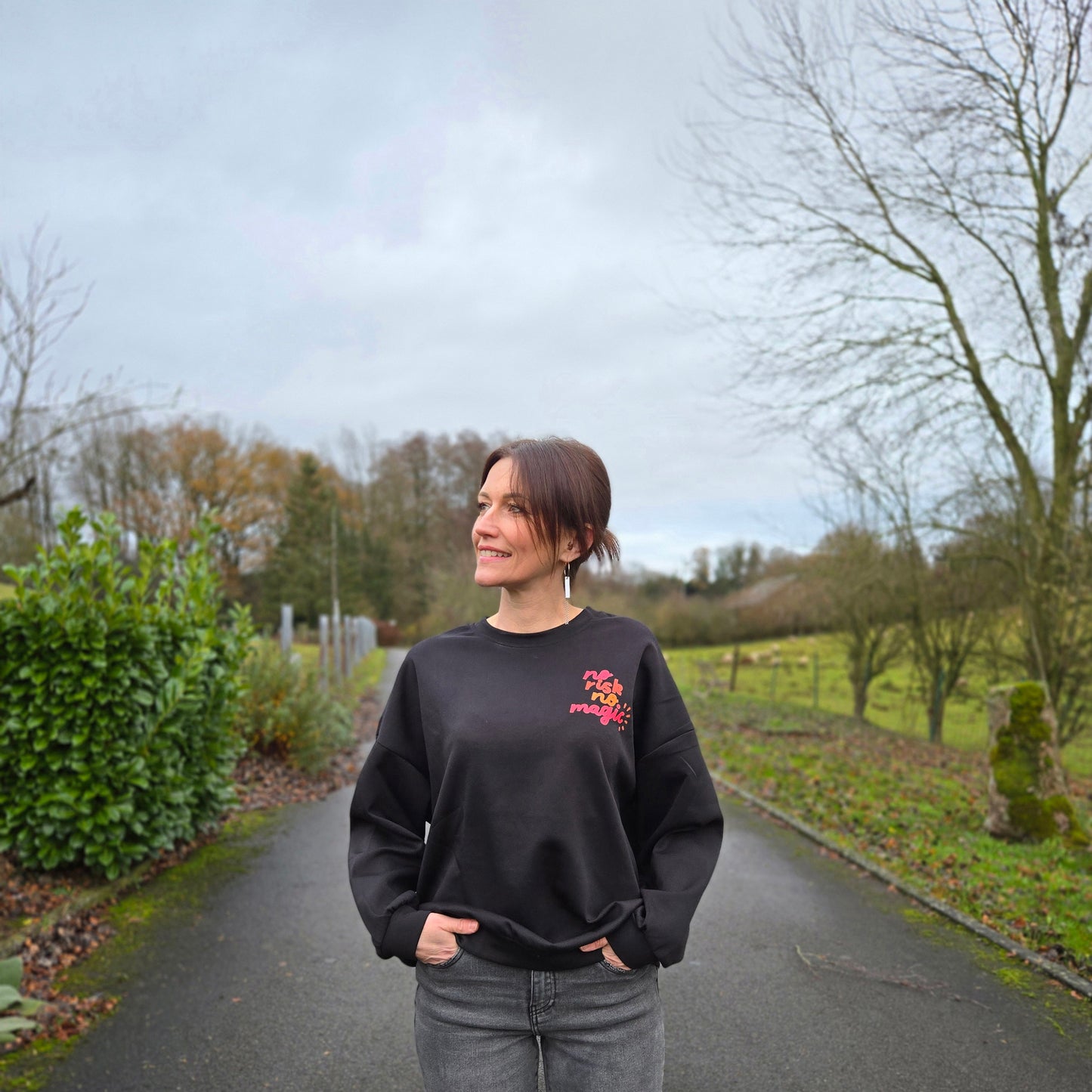 Sweat " No risk no magic". Noir