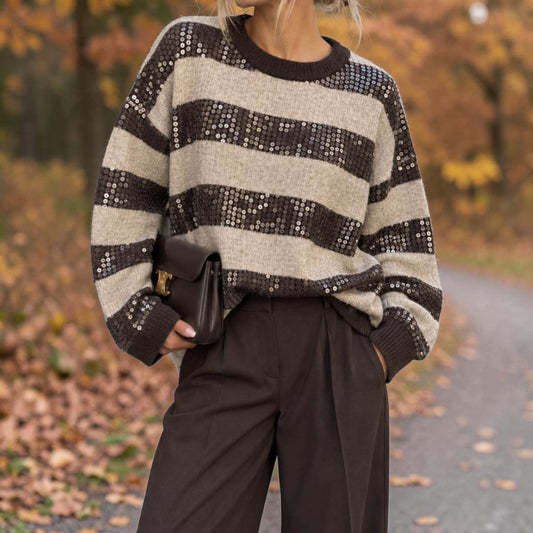 Pull à rayures et sequins. Marron