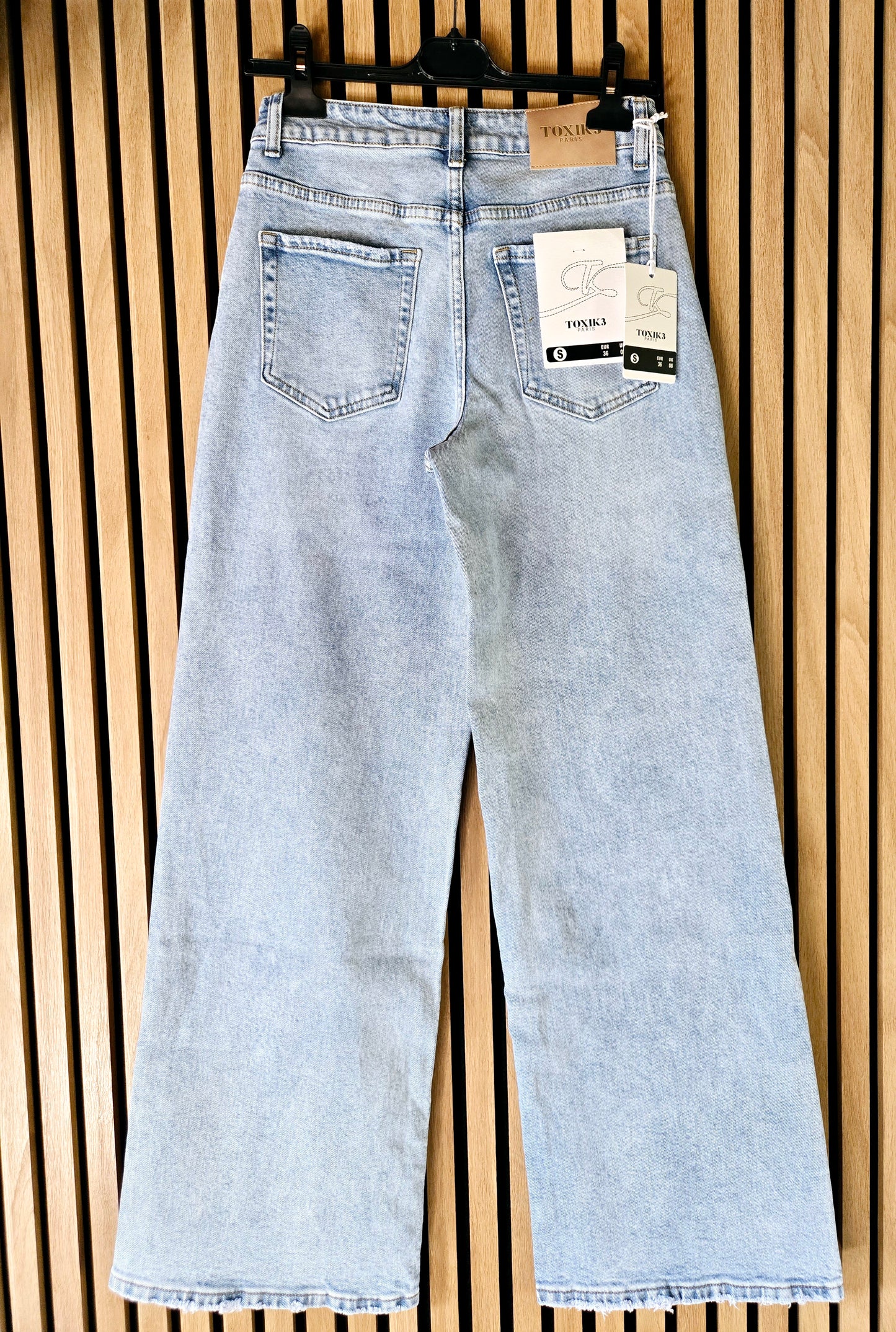Jeans TOXIK3 large. Bleu clair